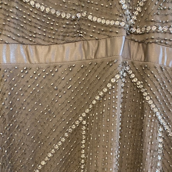 Adriana Papell beaded evening gown in platinum grey - formal dress New With Tags - Picture 8 of 8